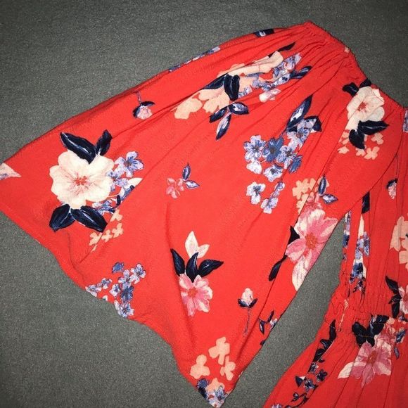 Cupcakes and Cashmere Red Off Shoulder Top Small S - Picture 3 of 8